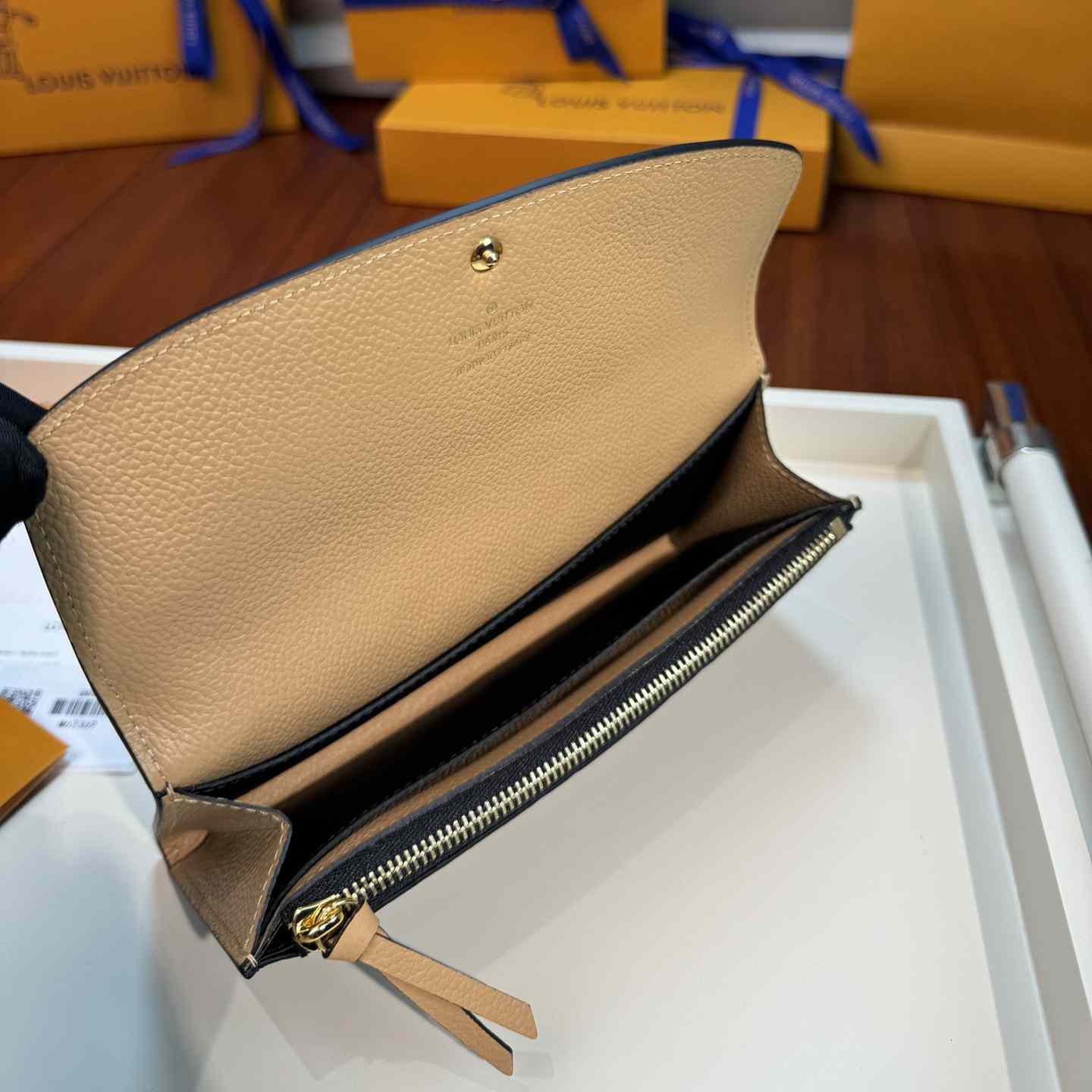 Louis Vuitton Emilie Wallet  M62369 - DopestKickz