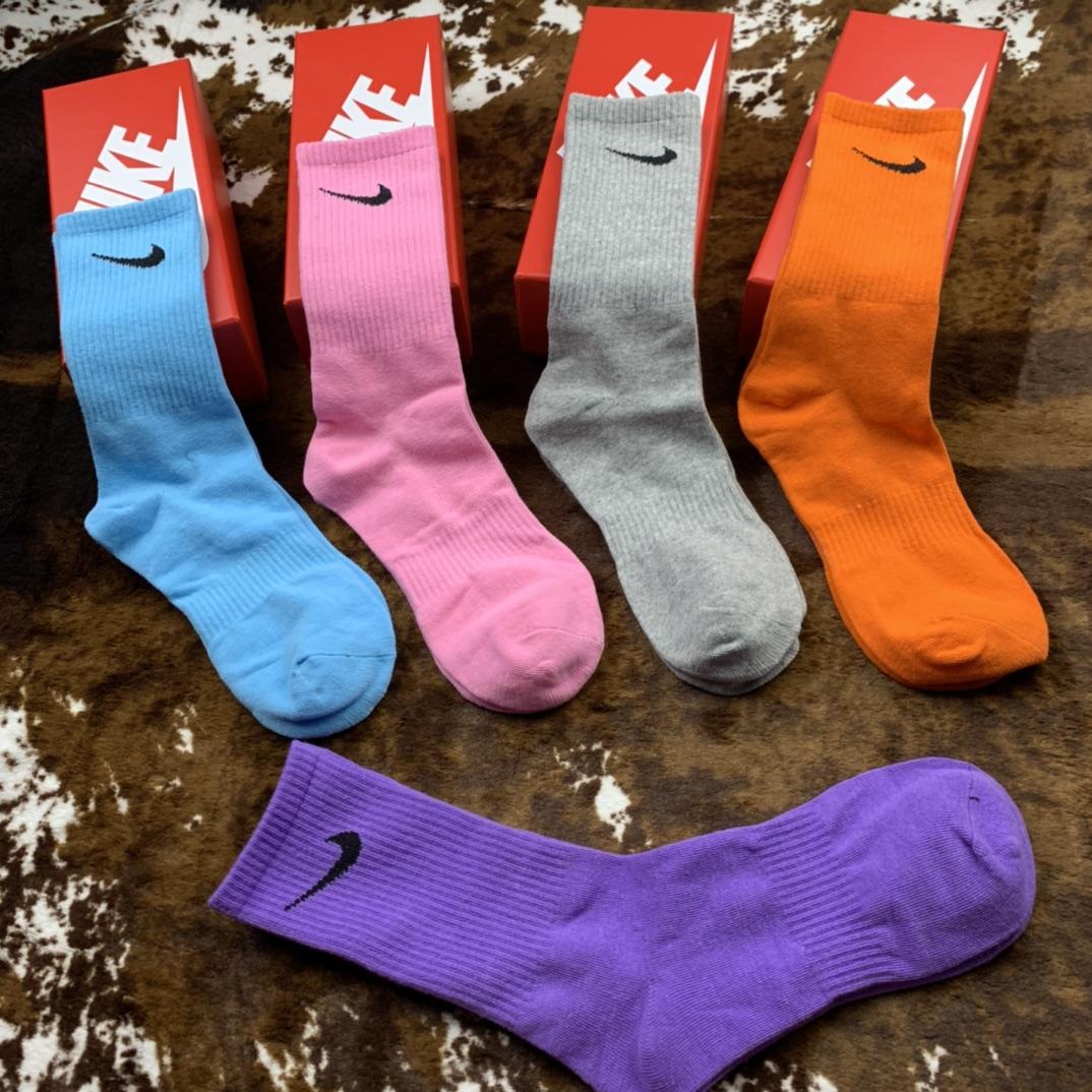 Nike Socks /Box - DopestKickz