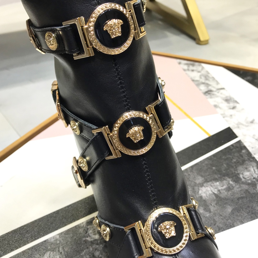 Balmain Leather Ankle Boots - DopestKickz