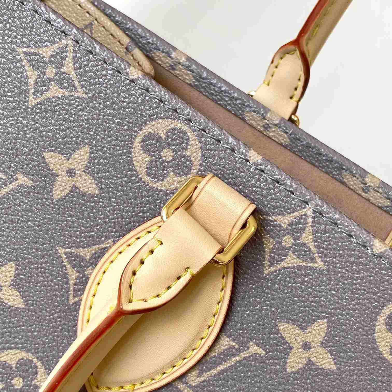 Louis Vuitton OnTheGo MM   M12415 - DopestKickz
