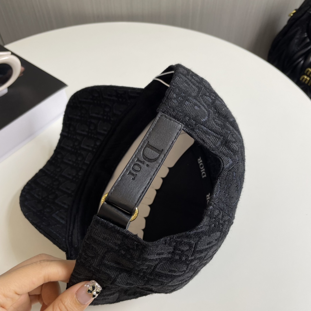 Dior Oblique Cap - DopestKickz