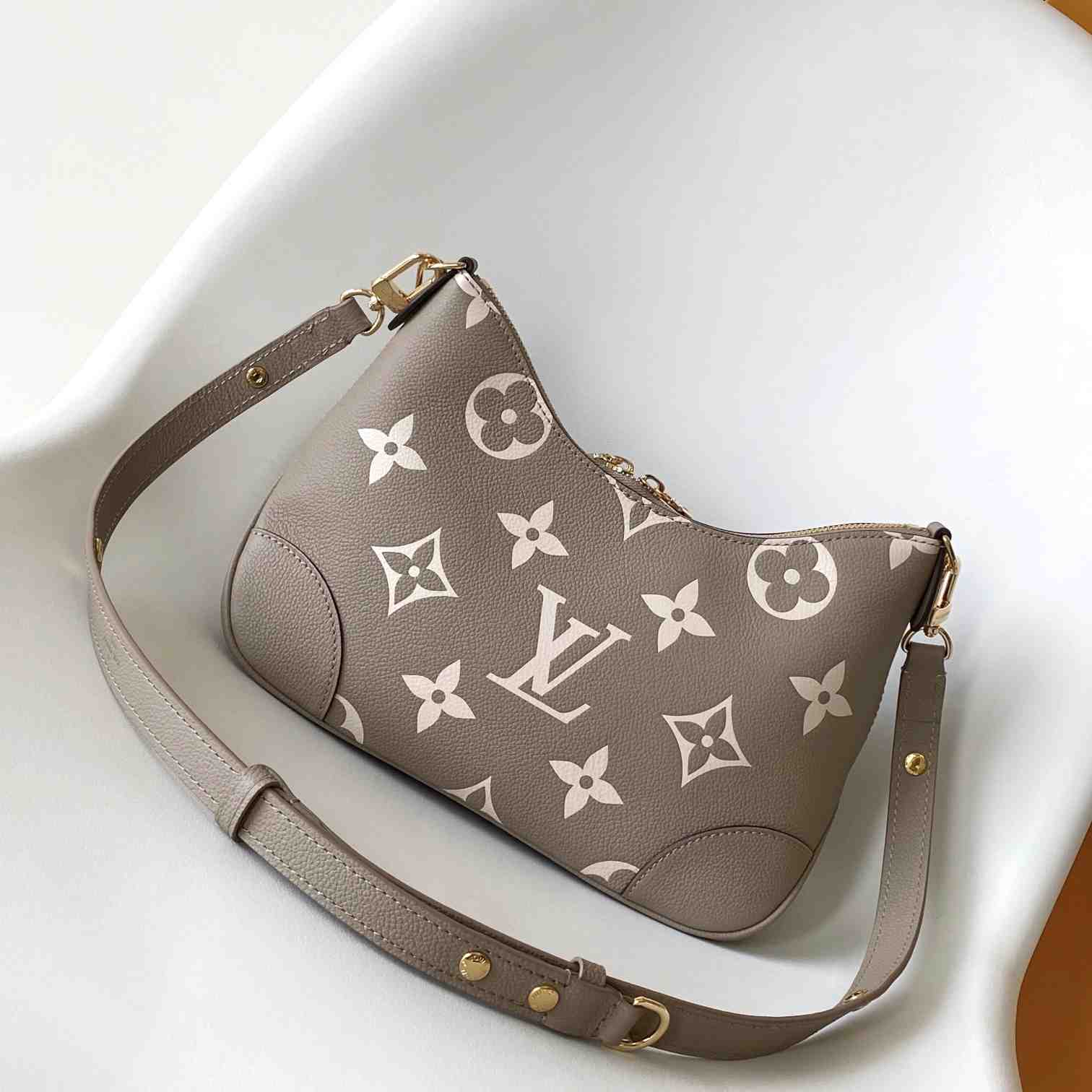 Louis Vuitton Boulogne  M13224 - DopestKickz