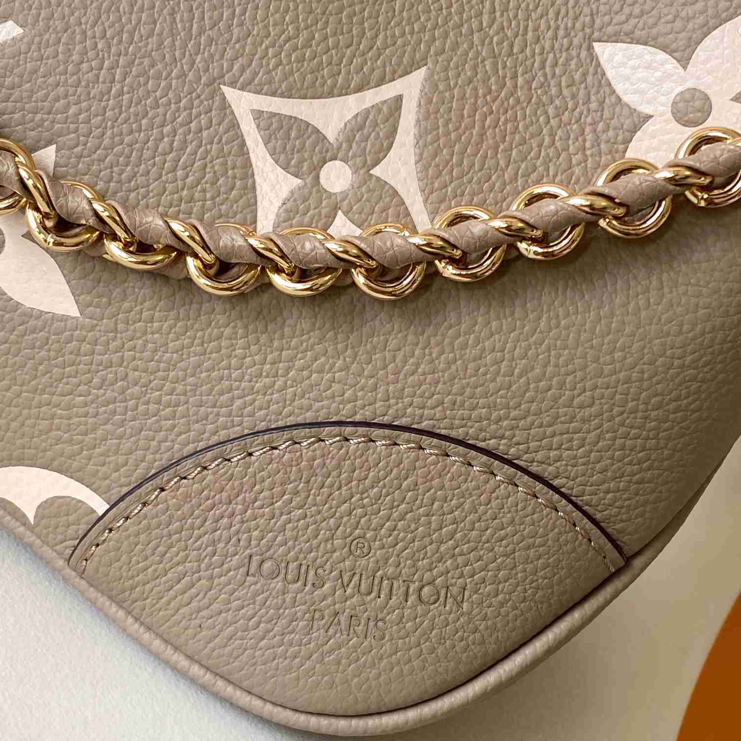Louis Vuitton Boulogne  M13224 - DopestKickz