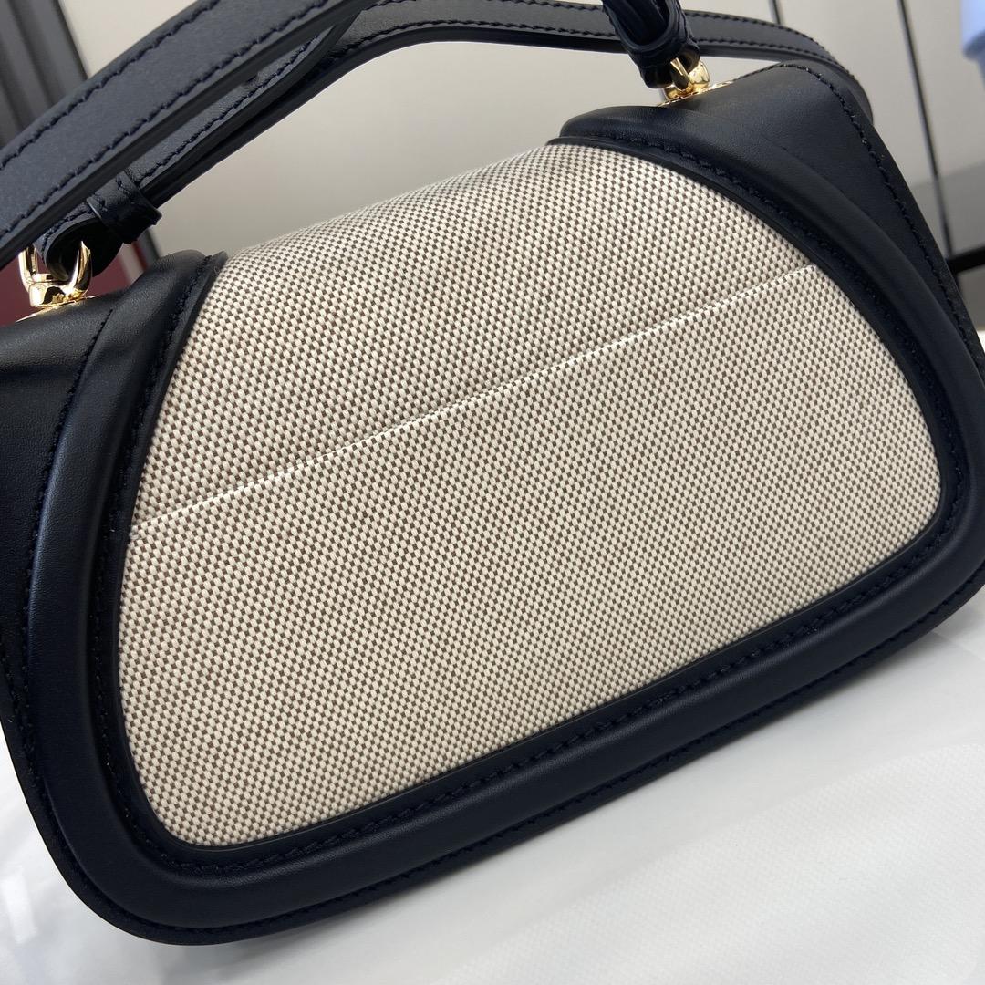 Gucci Blondie Mini Shoulder Bag - DopestKickz