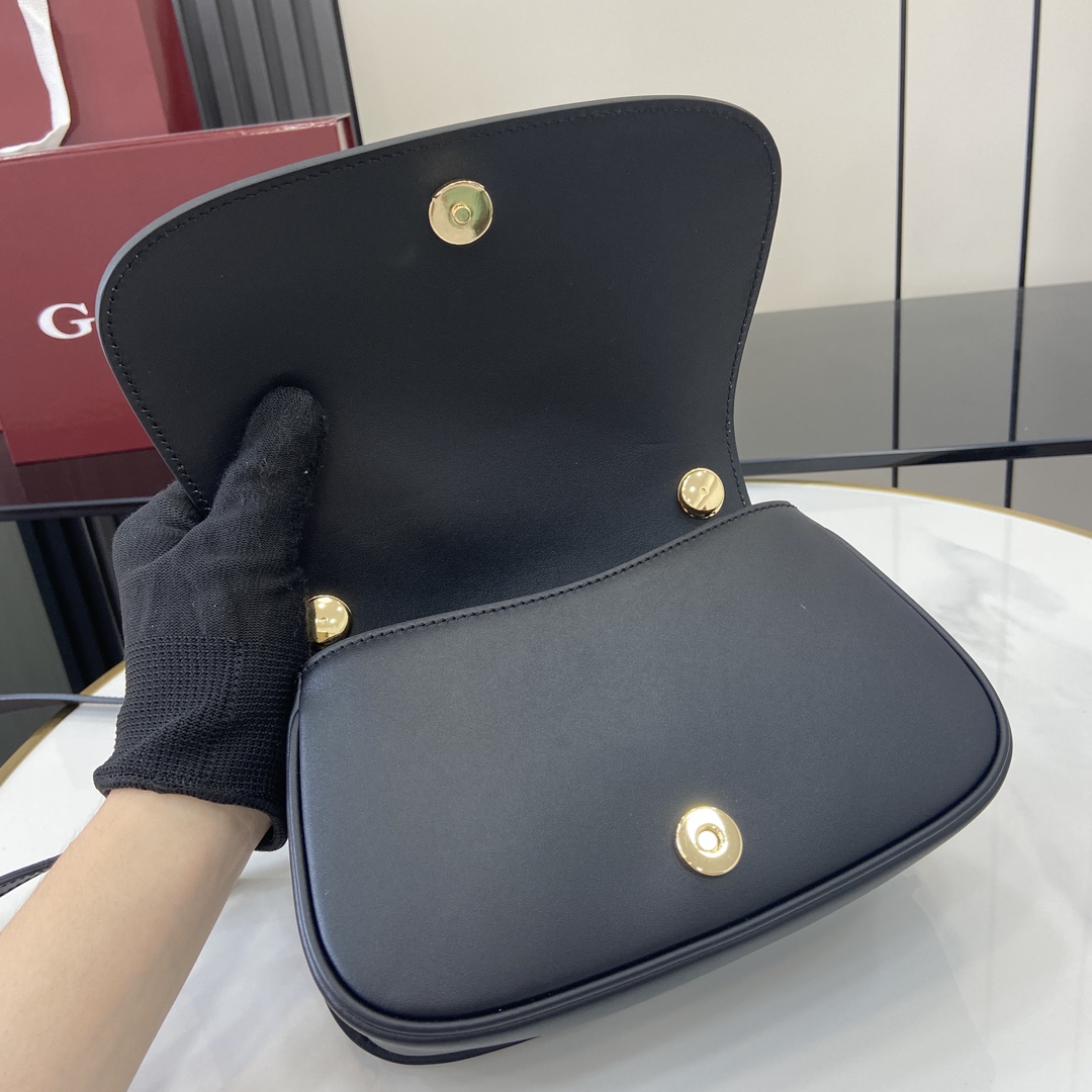 Gucci Blondie Mini Shoulder Bag - DopestKickz