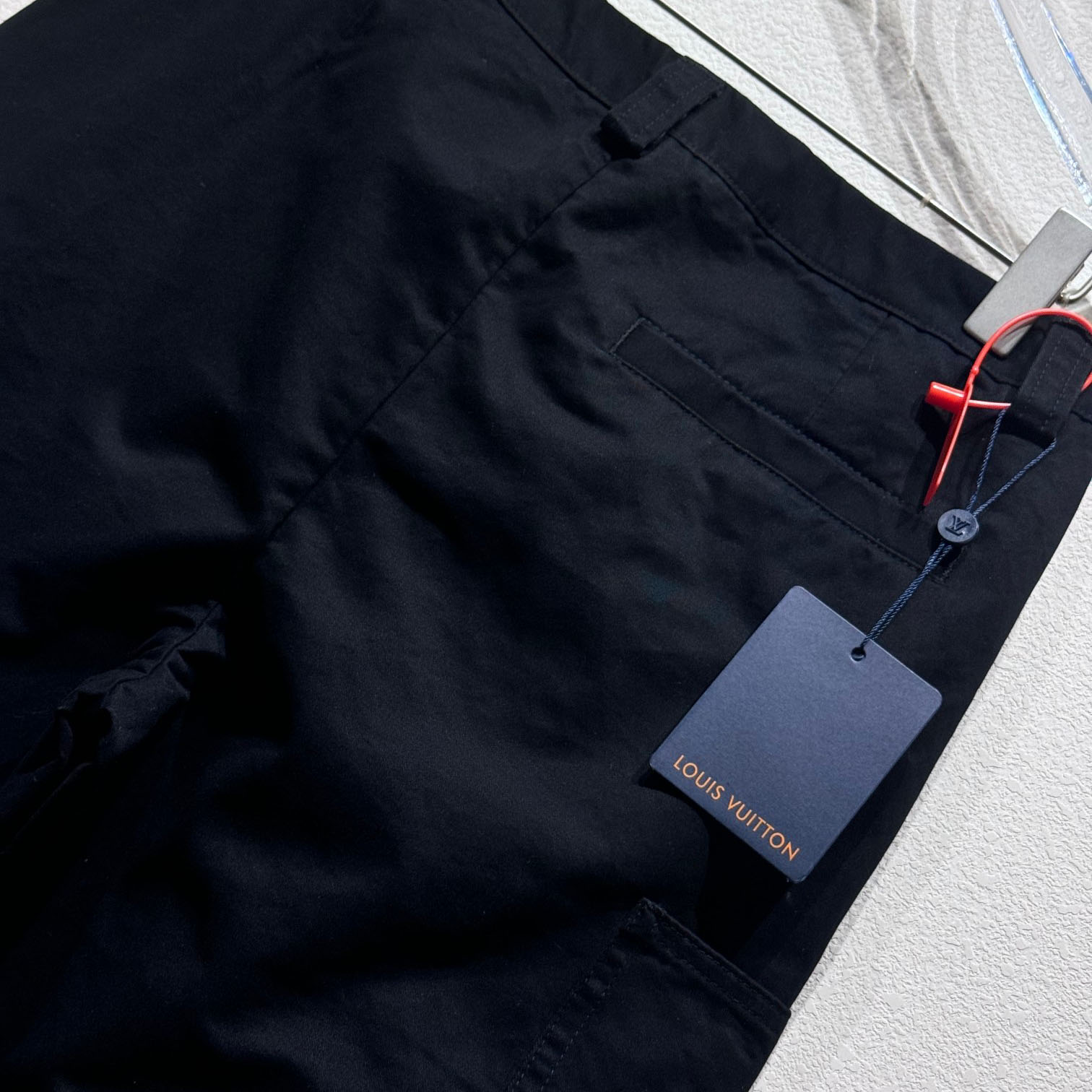 Louis Vuitton Signature Cotton Cargo Pants  1AFJ90 - DopestKickz