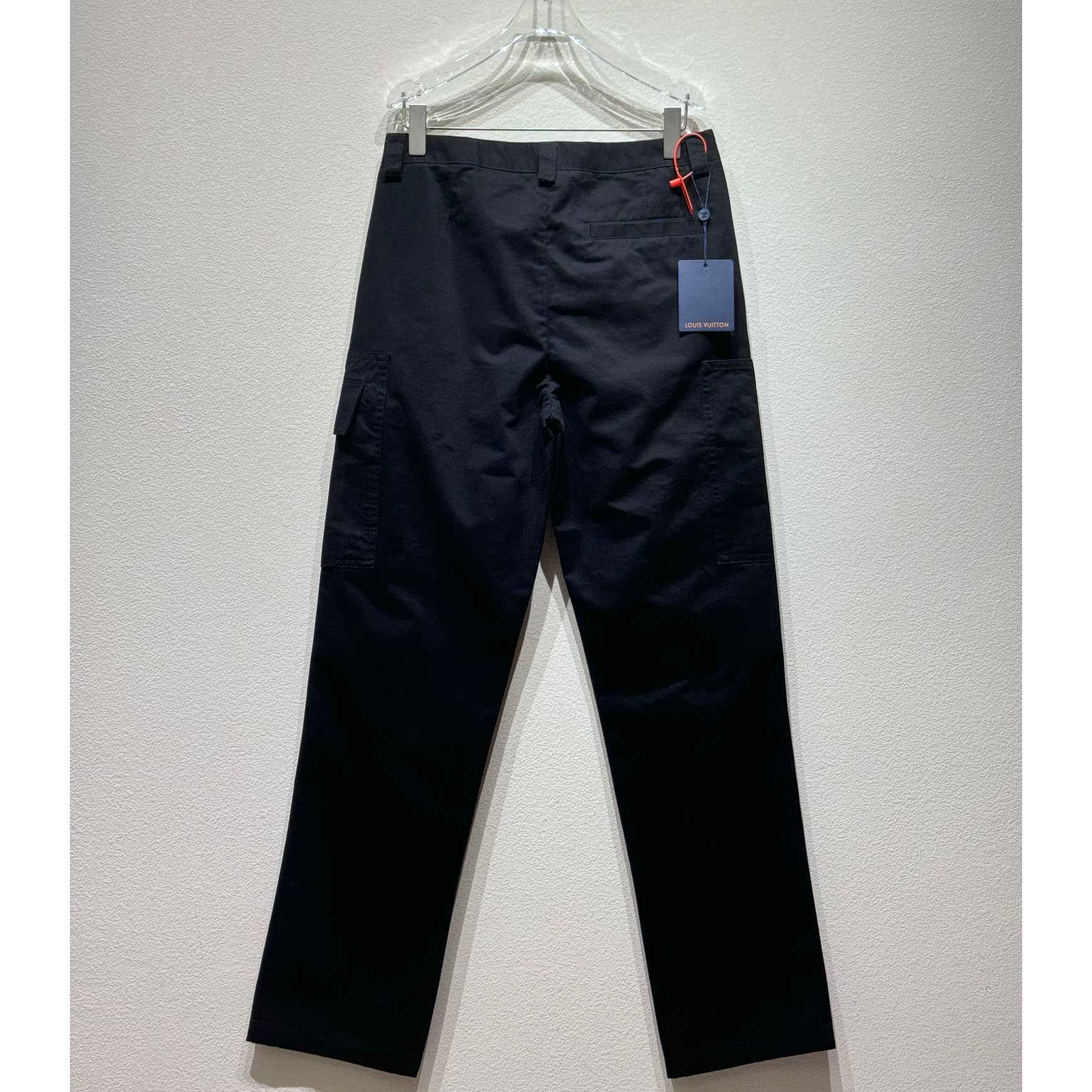 Louis Vuitton Signature Cotton Cargo Pants  1AFJ90 - DopestKickz