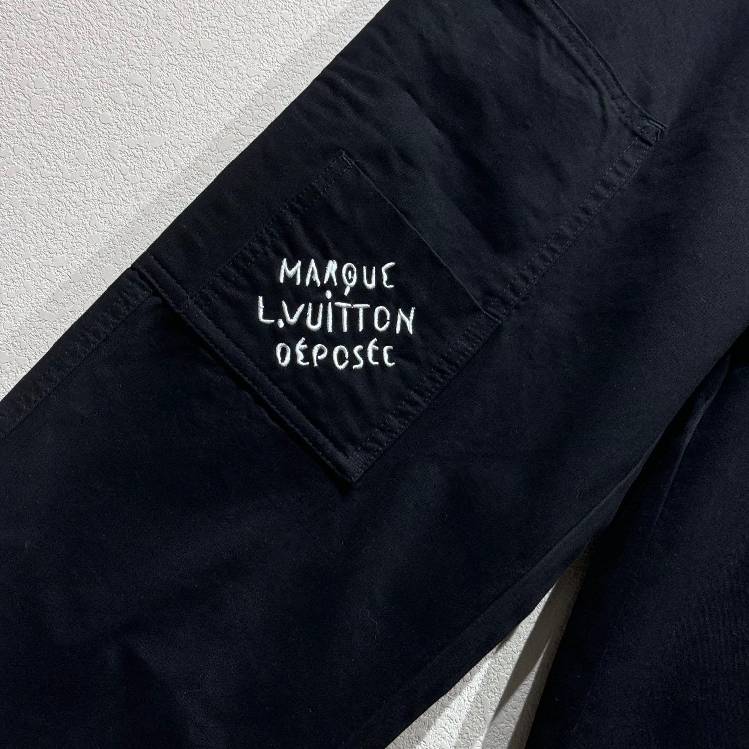 Louis Vuitton Signature Cotton Cargo Pants  1AFJ90 - DopestKickz