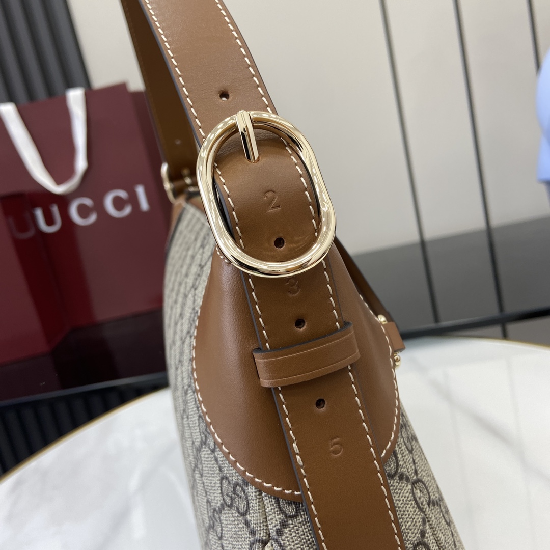 Gucci GG Emblem Medium Shoulder Bag - DopestKickz