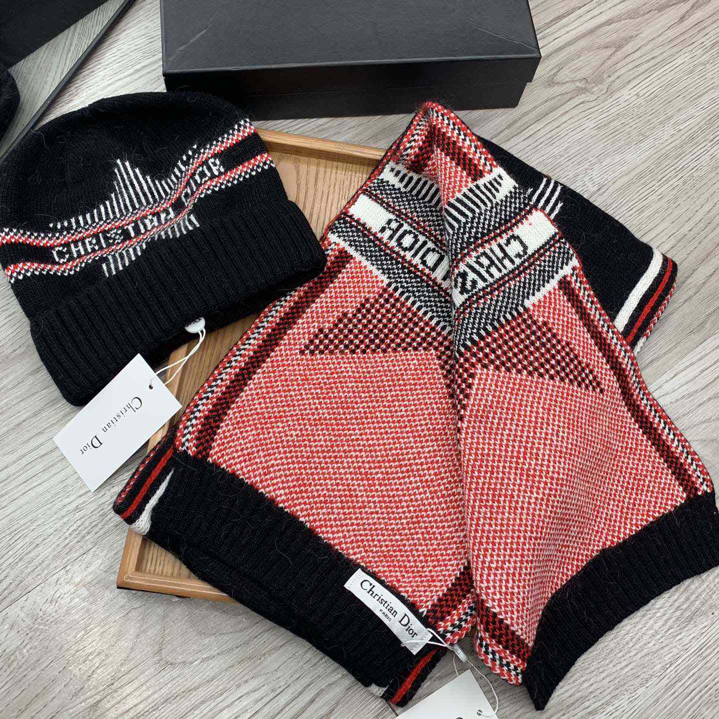 Dior Beanie And Scarf - DopestKickz
