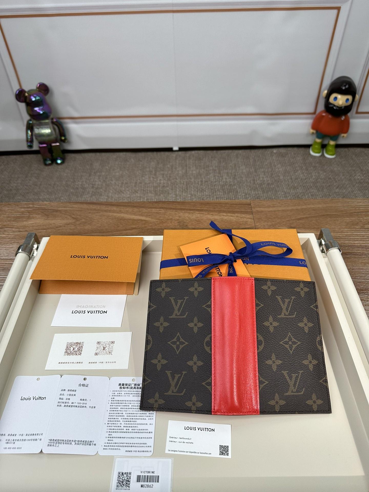 Louis Vuitton Pocket Organizer  M82862 - DopestKickz