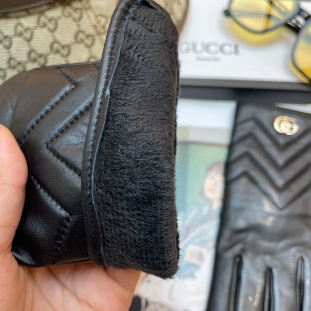 Gucci Gloves  - DopestKickz