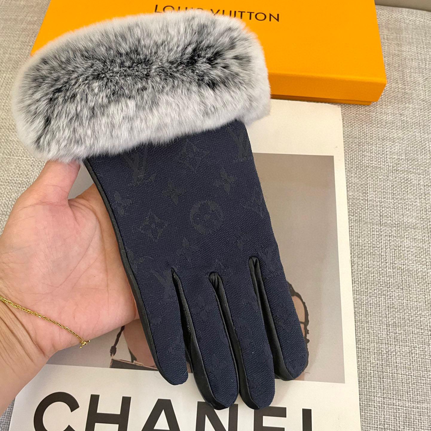 Louis Vuitton Gloves  - DopestKickz