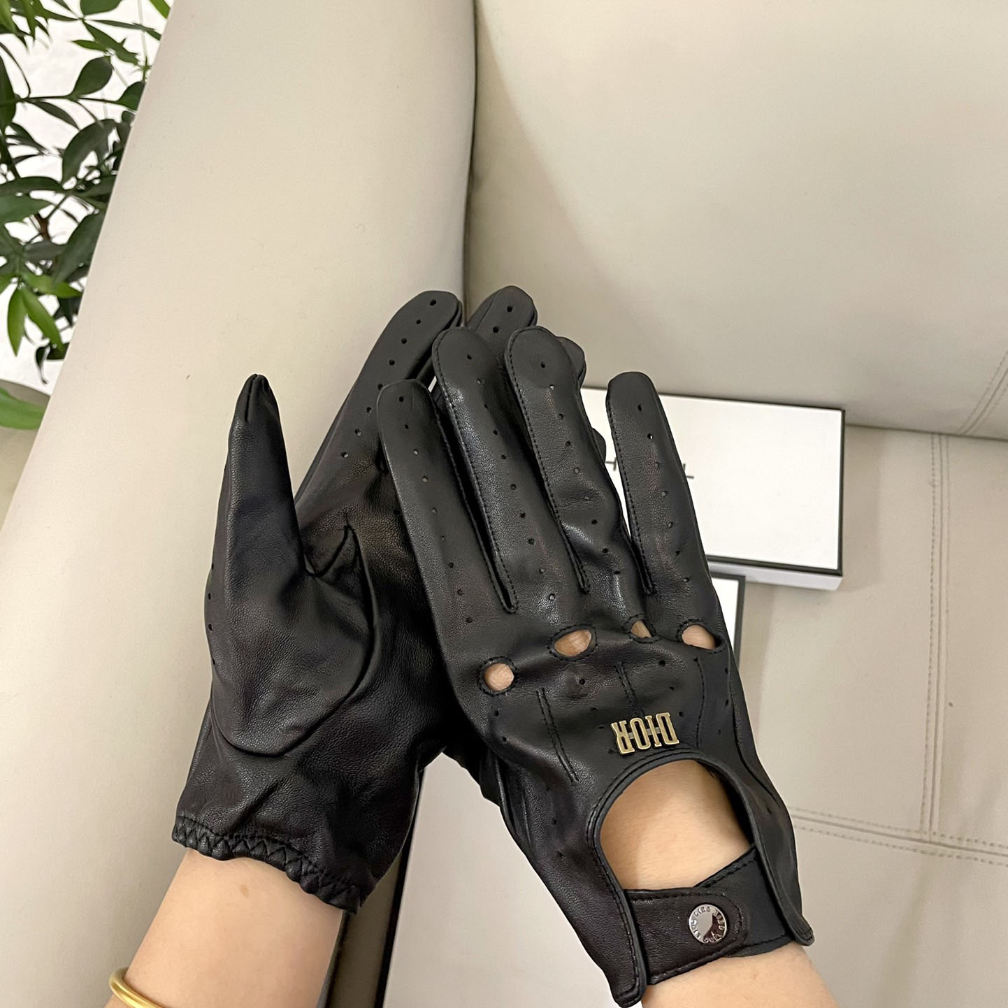 Dior Gloves  - DopestKickz