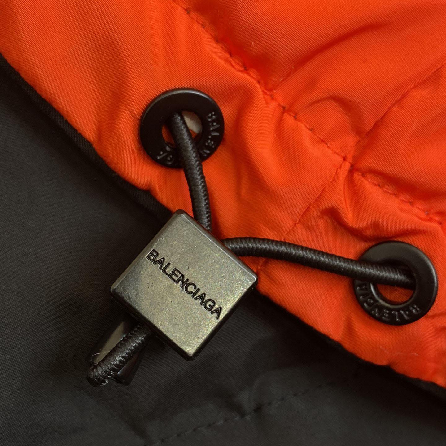 Balenciaga Logo-print Reversible Puffer Jacket - DopestKickz