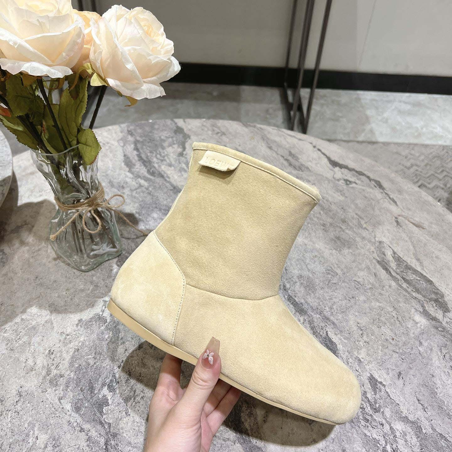 Loewe Lago Boot In Suede And Shearling - DopestKickz
