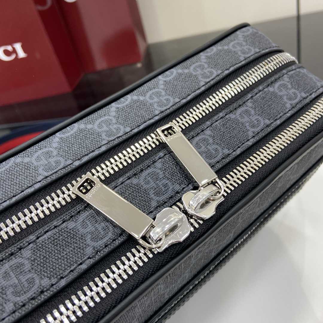 Gucci Medium GG Crossbody Bag - DopestKickz