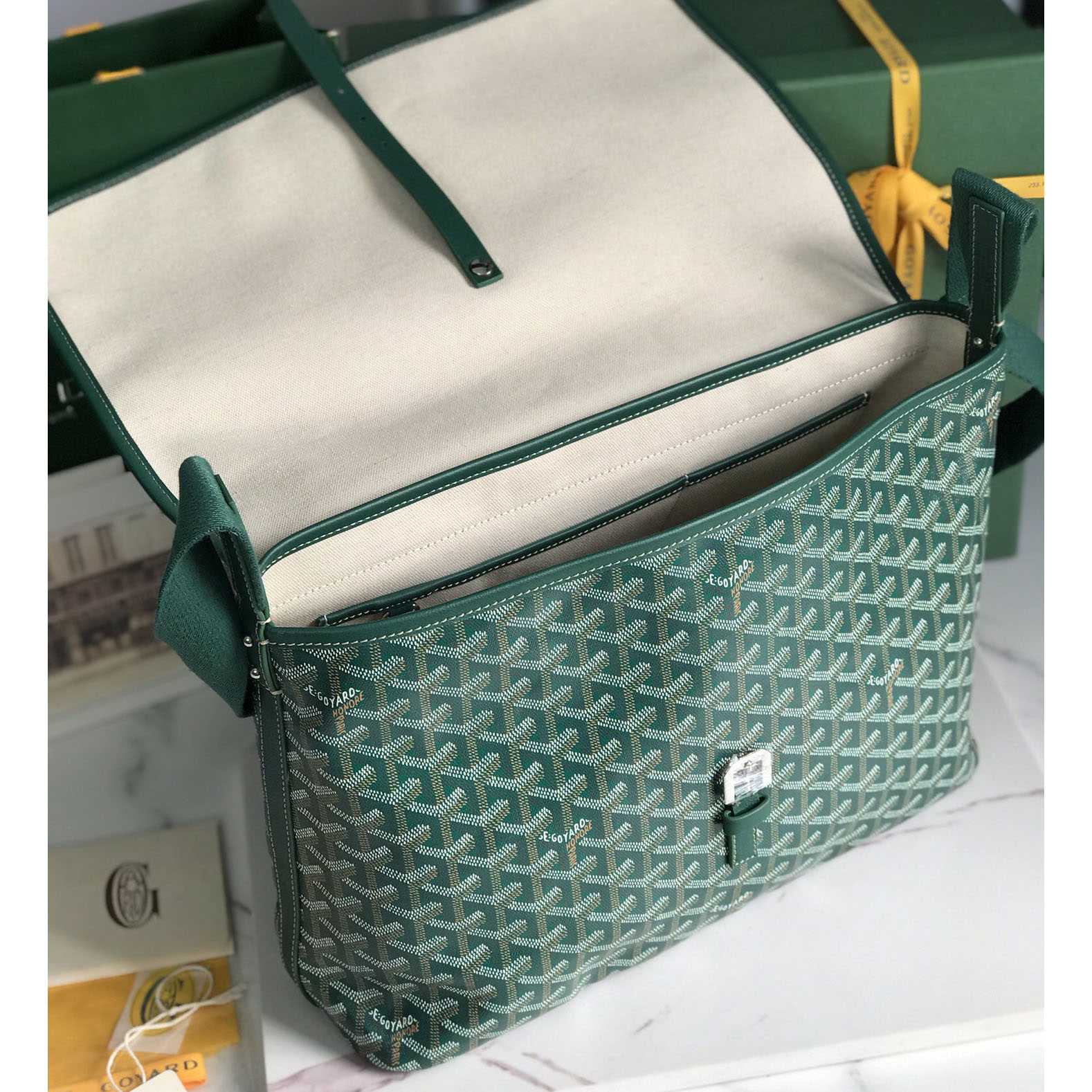 Goyard Capetien Messenger Bag （35×26×7.5cm） - DopestKickz