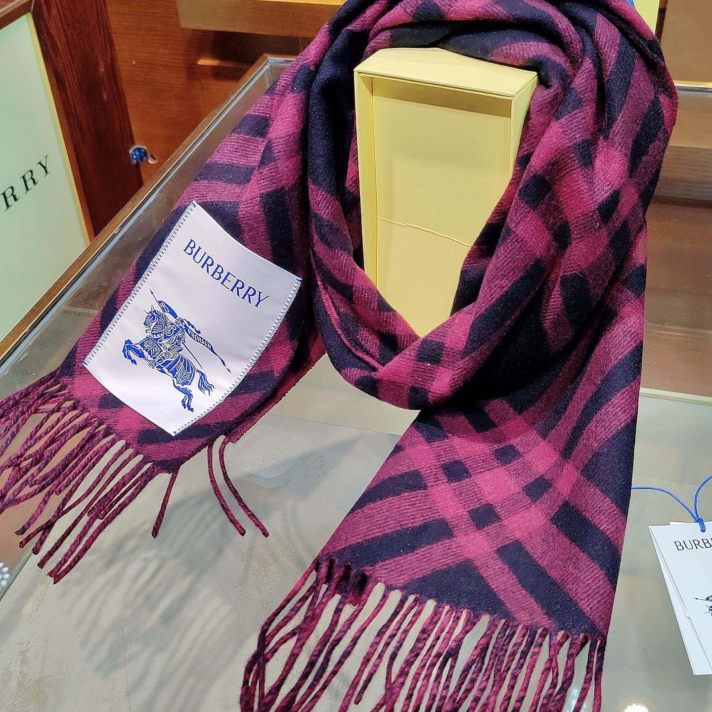 Burberry Check Cashmere Scarf - DopestKickz