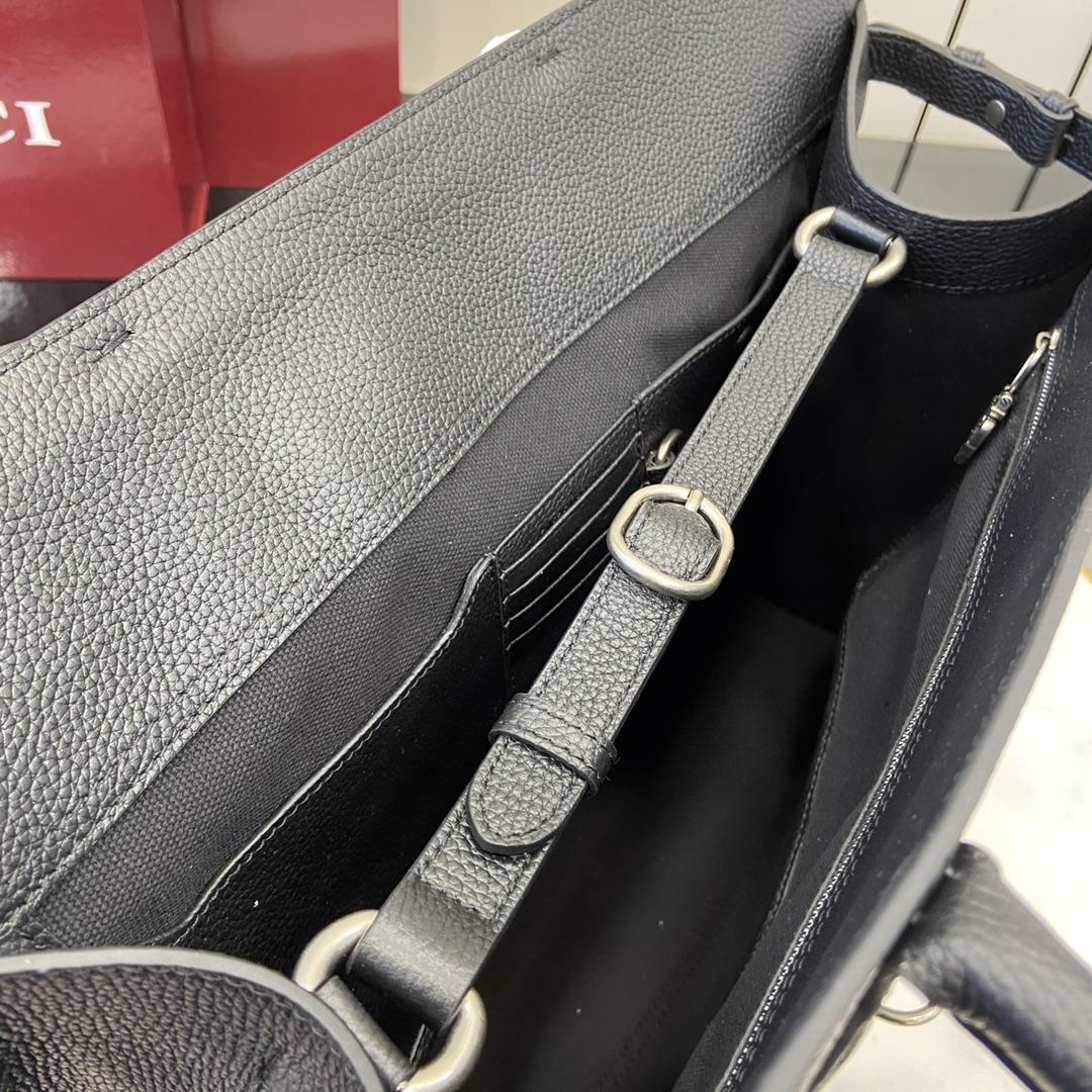 Gucci Large Tote Bag With Hook Closure - DopestKickz