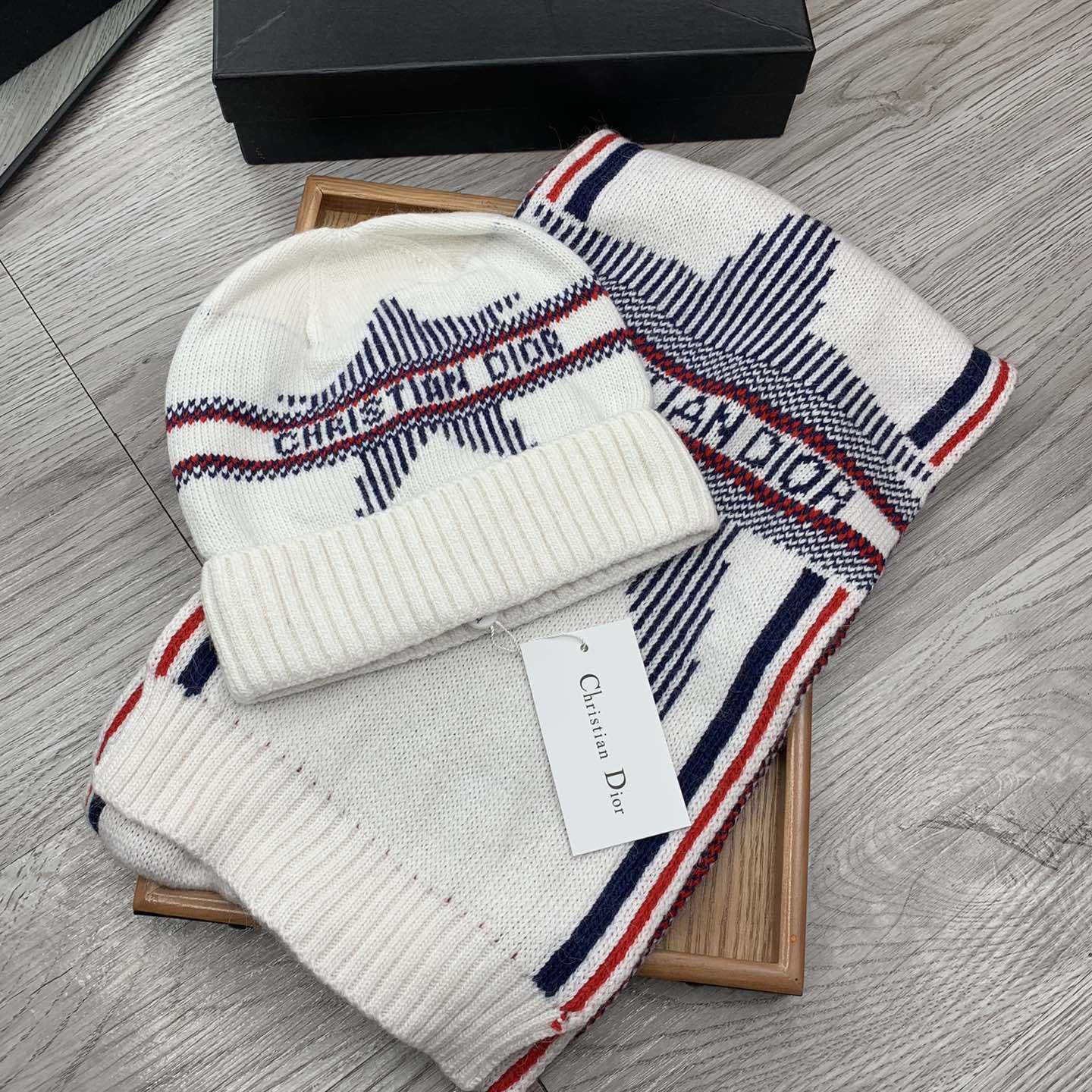 Dior Beanie And Scarf - DopestKickz
