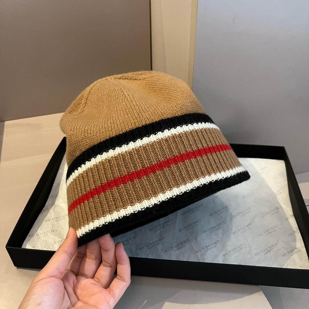 Burberry Beanie - DopestKickz