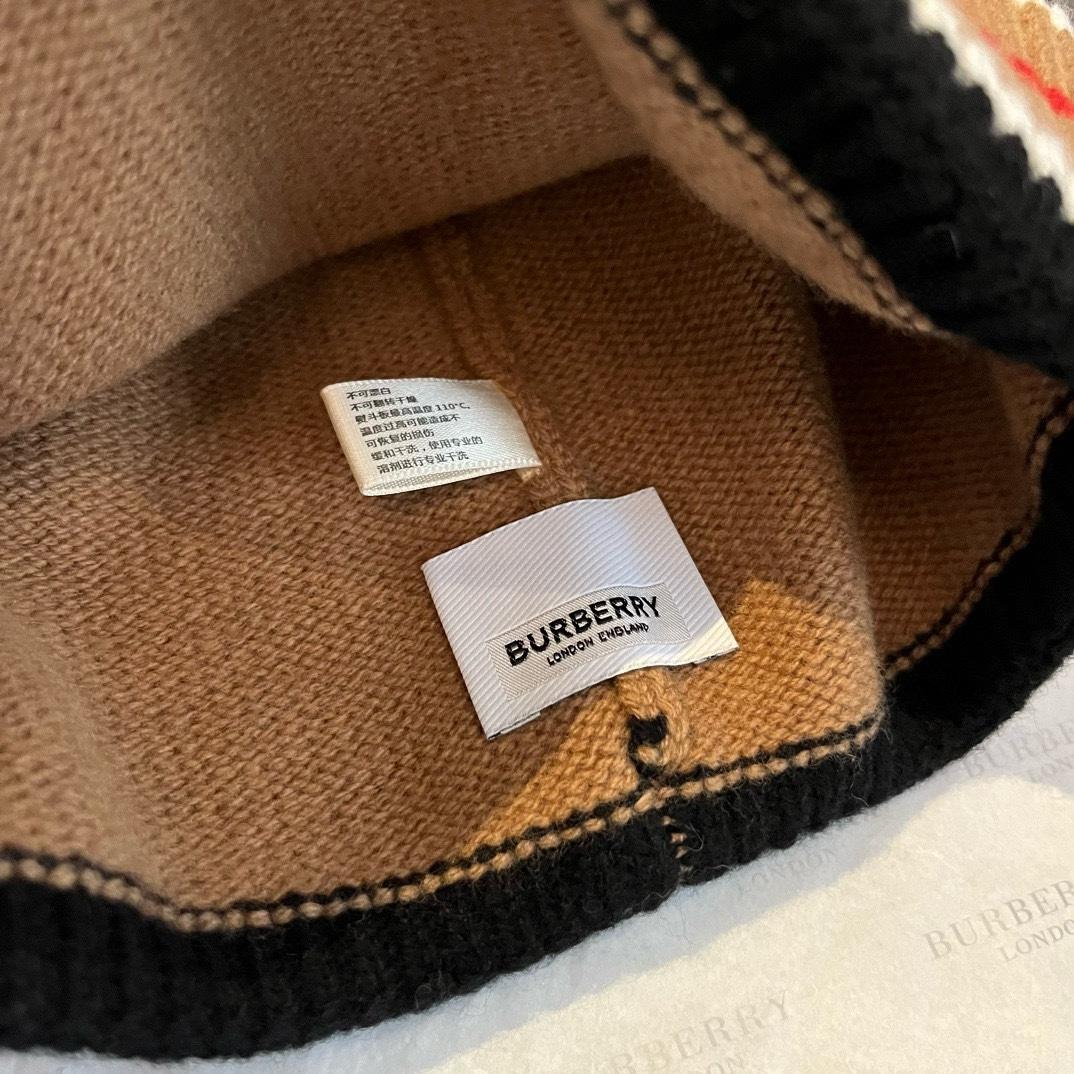 Burberry Beanie - DopestKickz