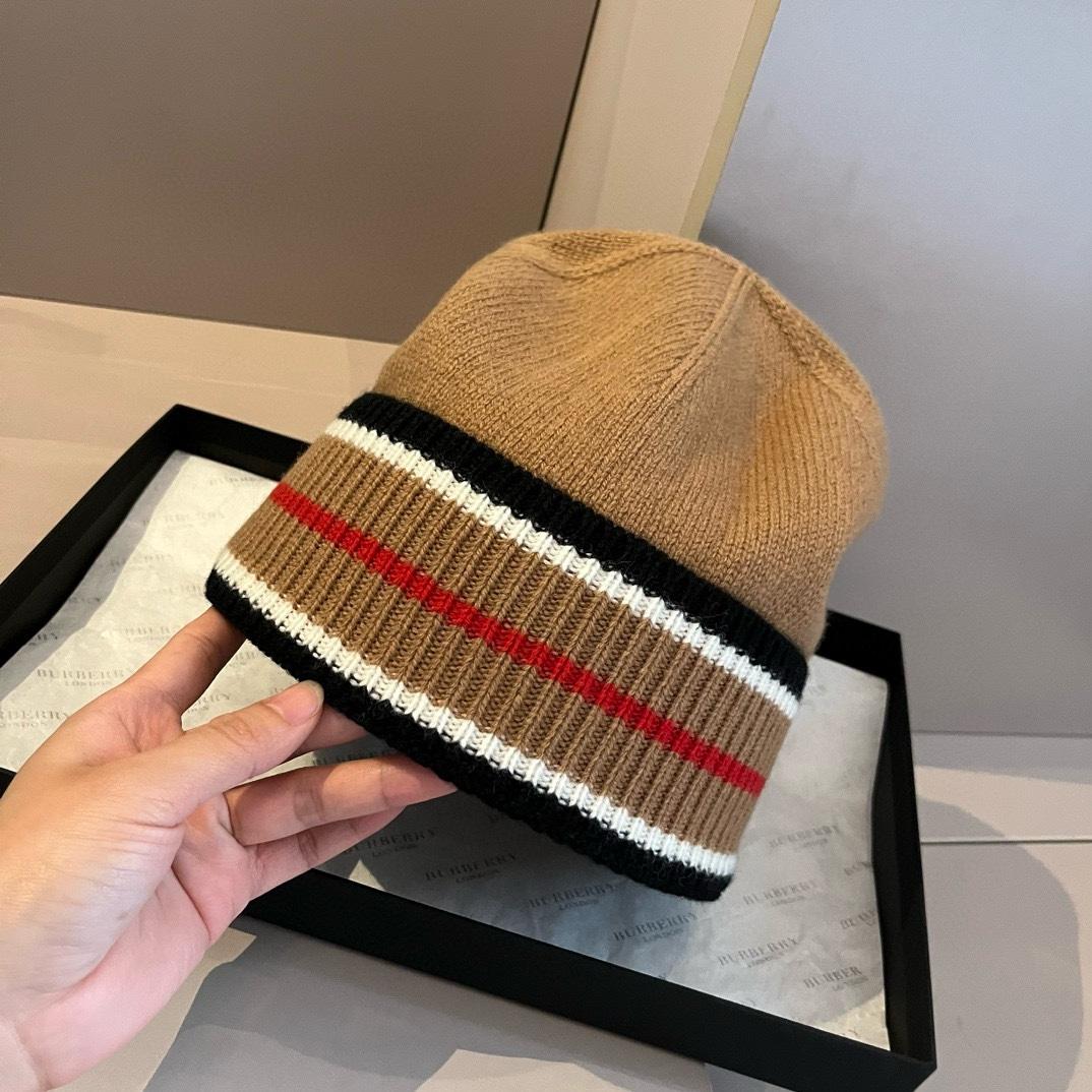 Burberry Beanie - DopestKickz