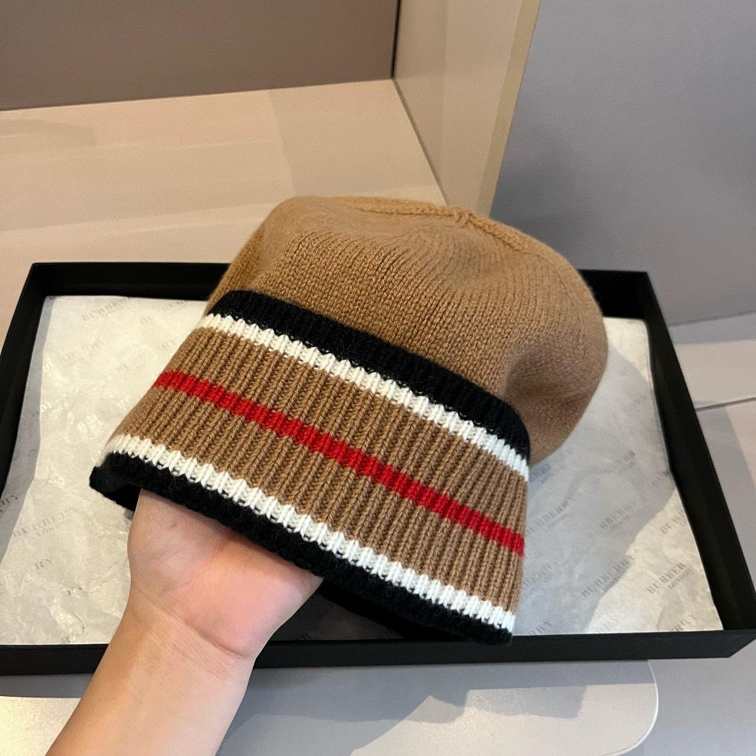Burberry Beanie - DopestKickz
