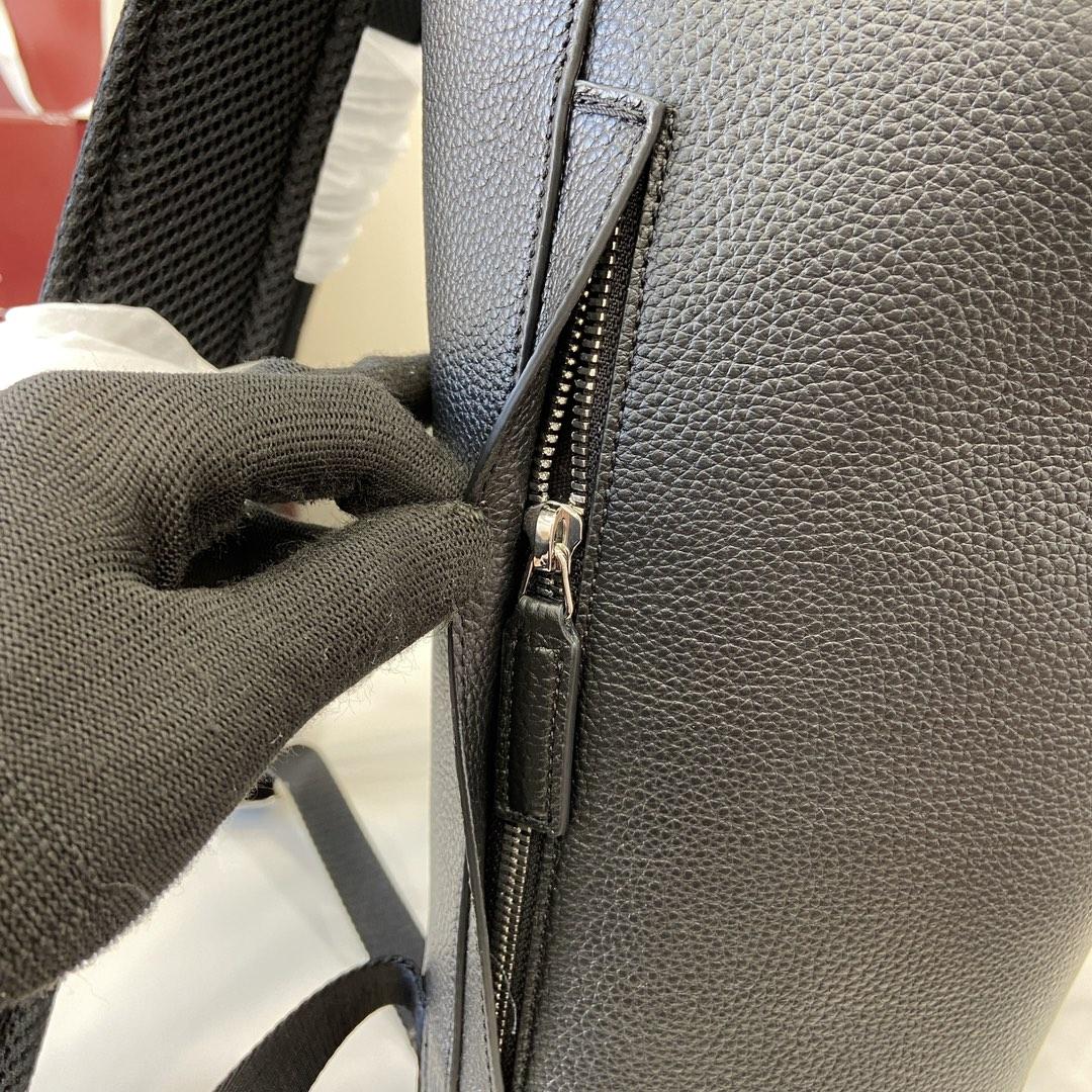 Gucci Large Backpack With Web - DopestKickz