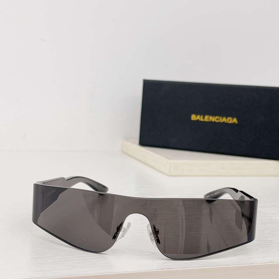 Balenciaga BB0041S Sunglasses - DopestKickz