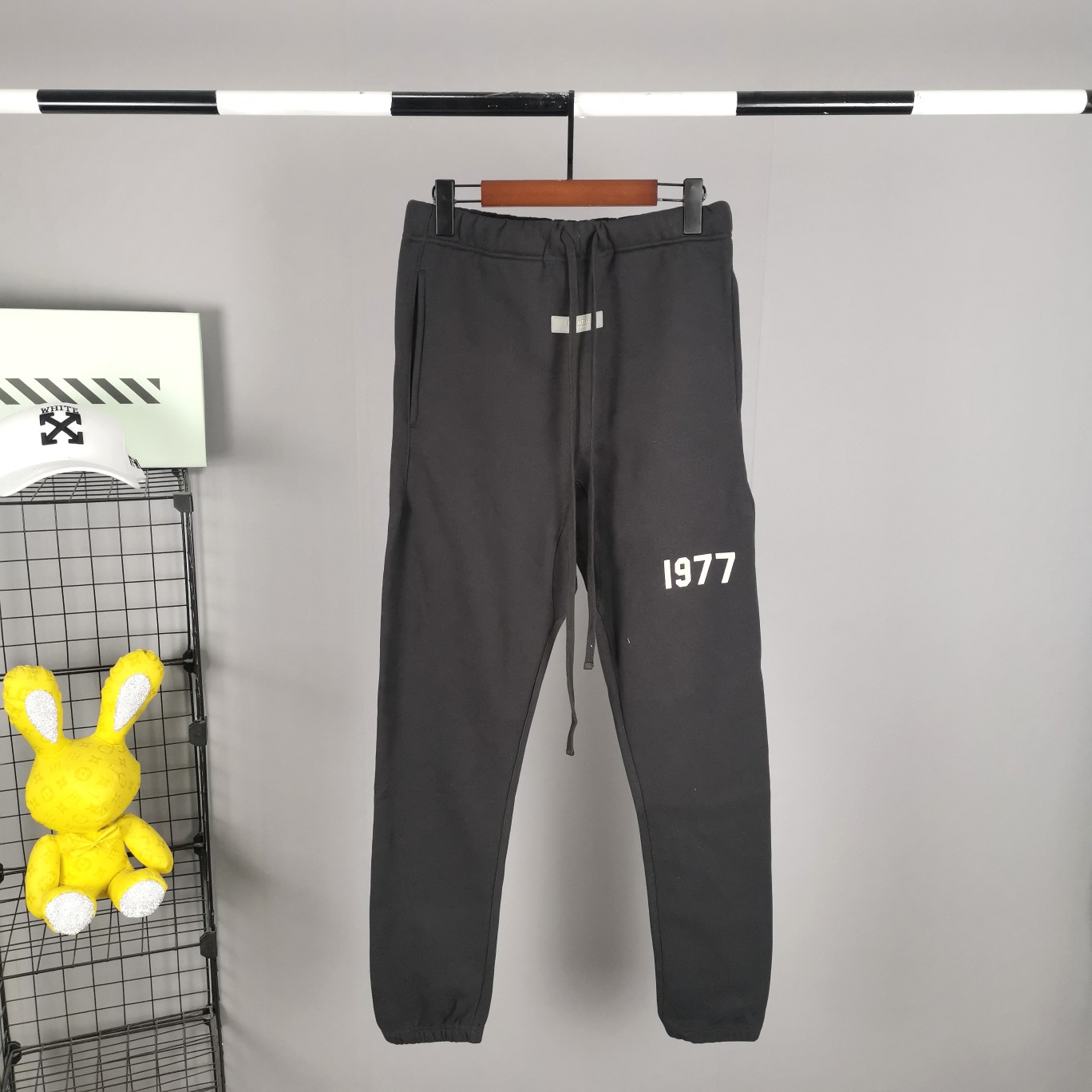 Fear of God Essentials Sweatpants - DopestKickz