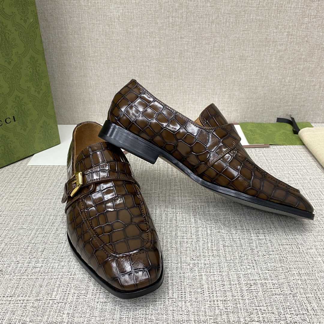 Gucci Men's Loafer - DopestKickz