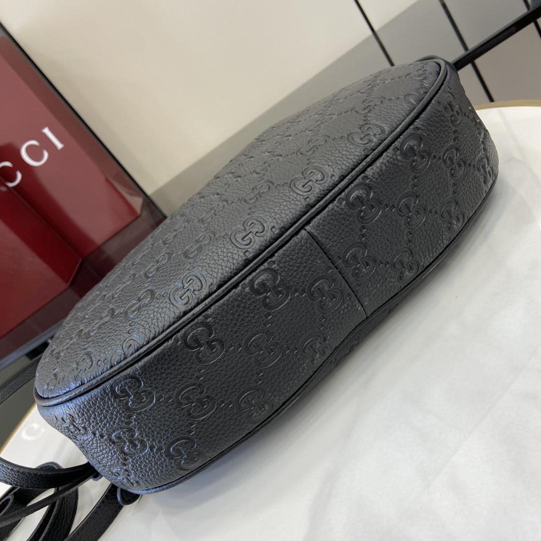 Gucci GG Emblem Medium Shoulder Bag - DopestKickz