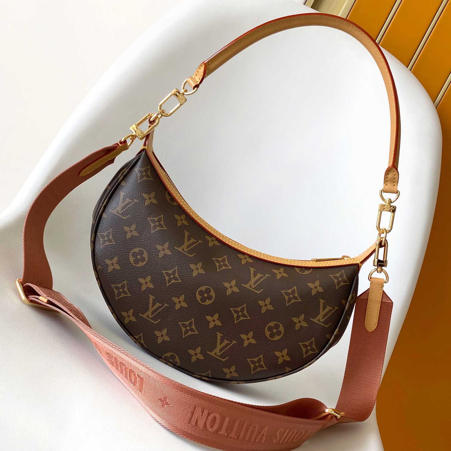 Louis Vuitton Looping   M12939 - DopestKickz
