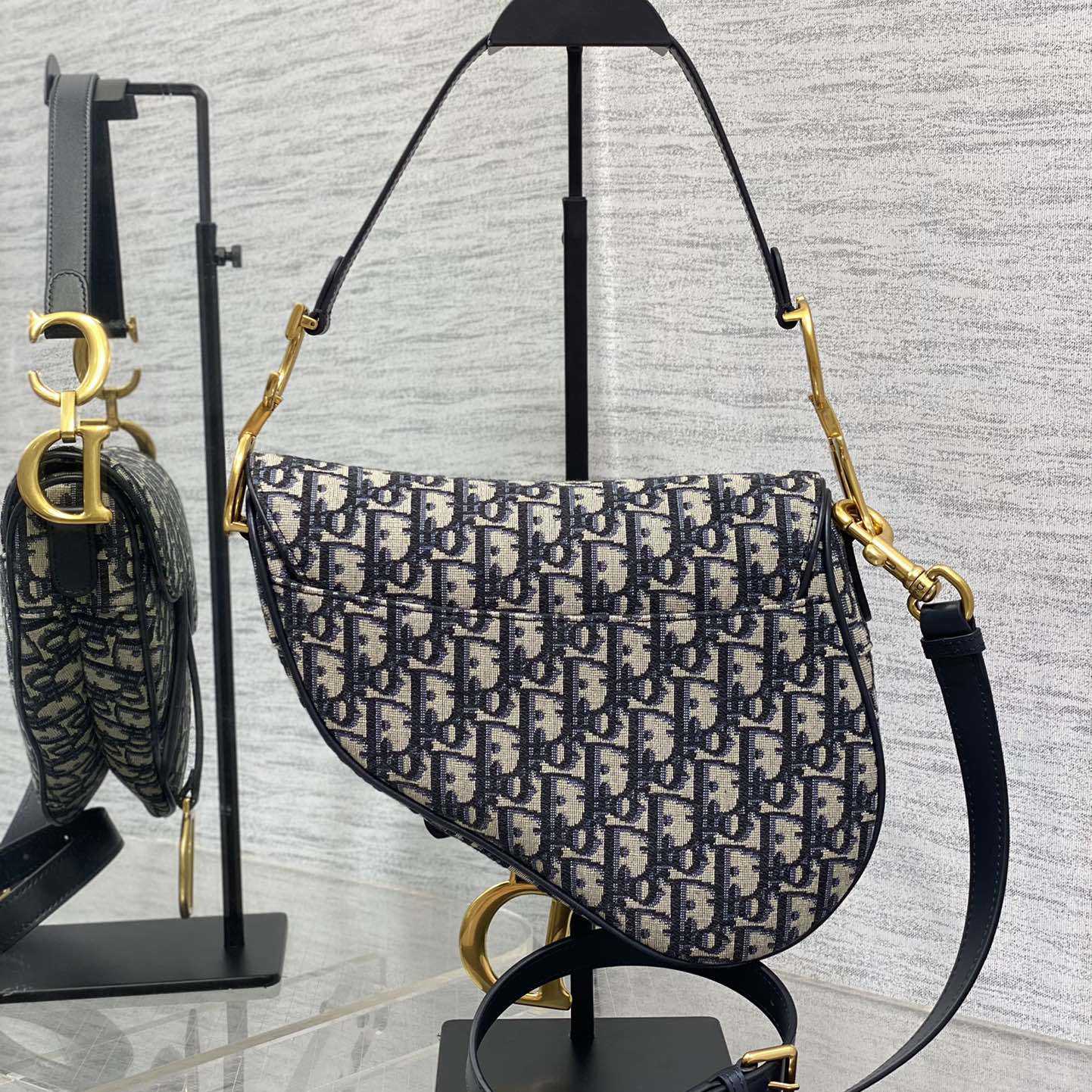 Dior Saddle Bag    24×6×18cm - DopestKickz