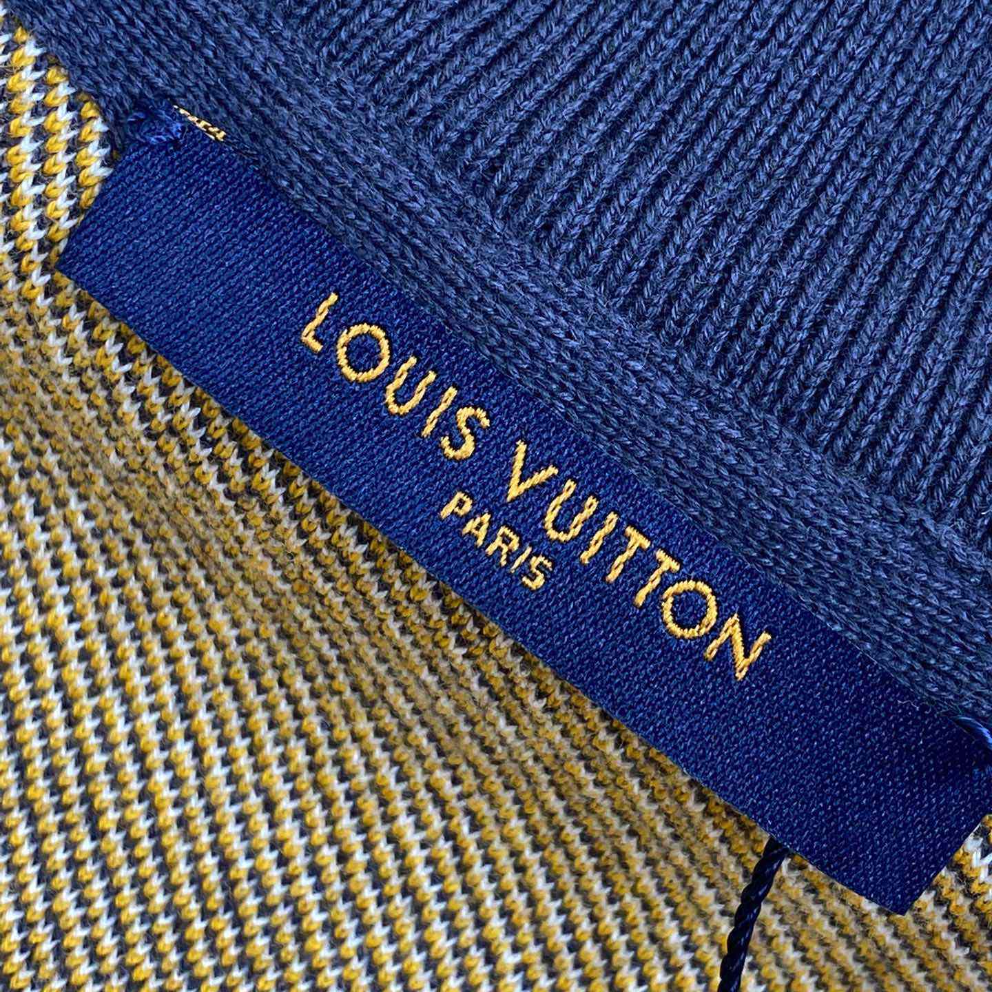 Louis Vuitton Quilted Cotton Blend Crewneck  1AGK22 - DopestKickz
