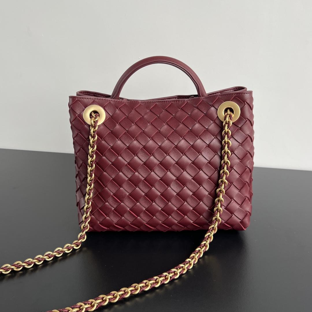 Bottega Veneta Andiamo Chain Leather Shoulder Bag （25x22x10.5cm） - DopestKickz