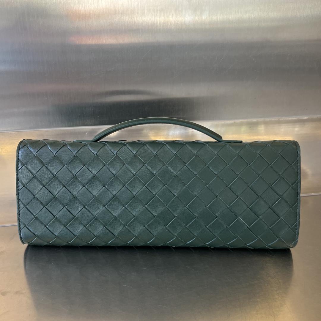 Bottega Veneta Andiamo Clutch 31*13*3cm - DopestKickz
