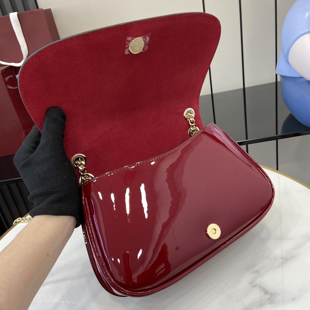 Gucci Blondie Small Shoulder Bag - DopestKickz