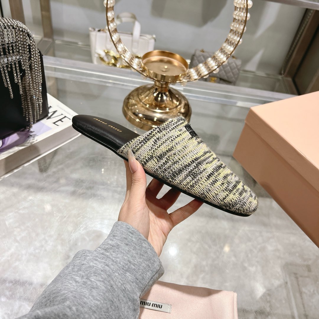 Miu Miu Wool slippers - DopestKickz