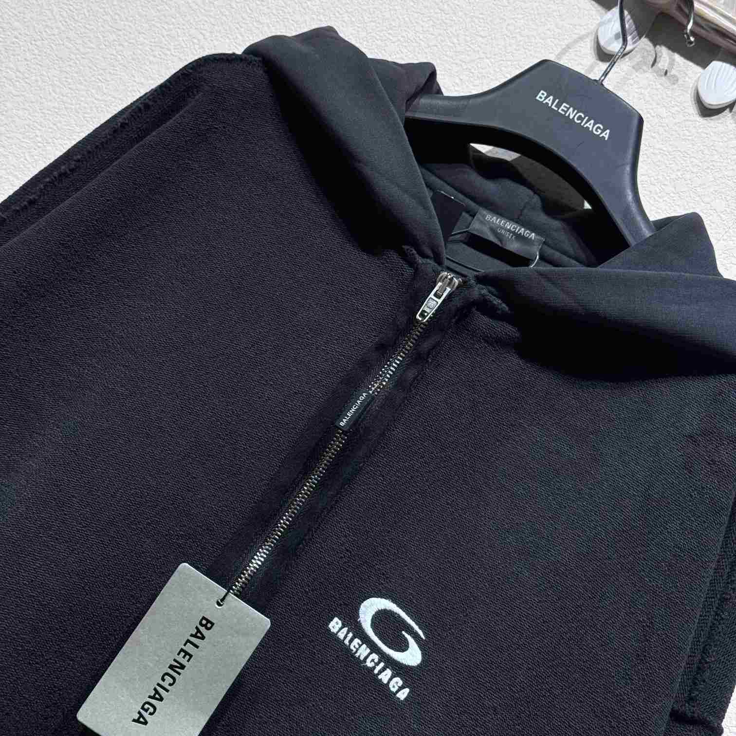 Balenciaga logo-print Hoodie - DopestKickz