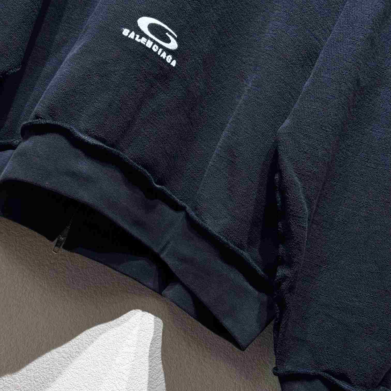 Balenciaga logo-print Hoodie - DopestKickz