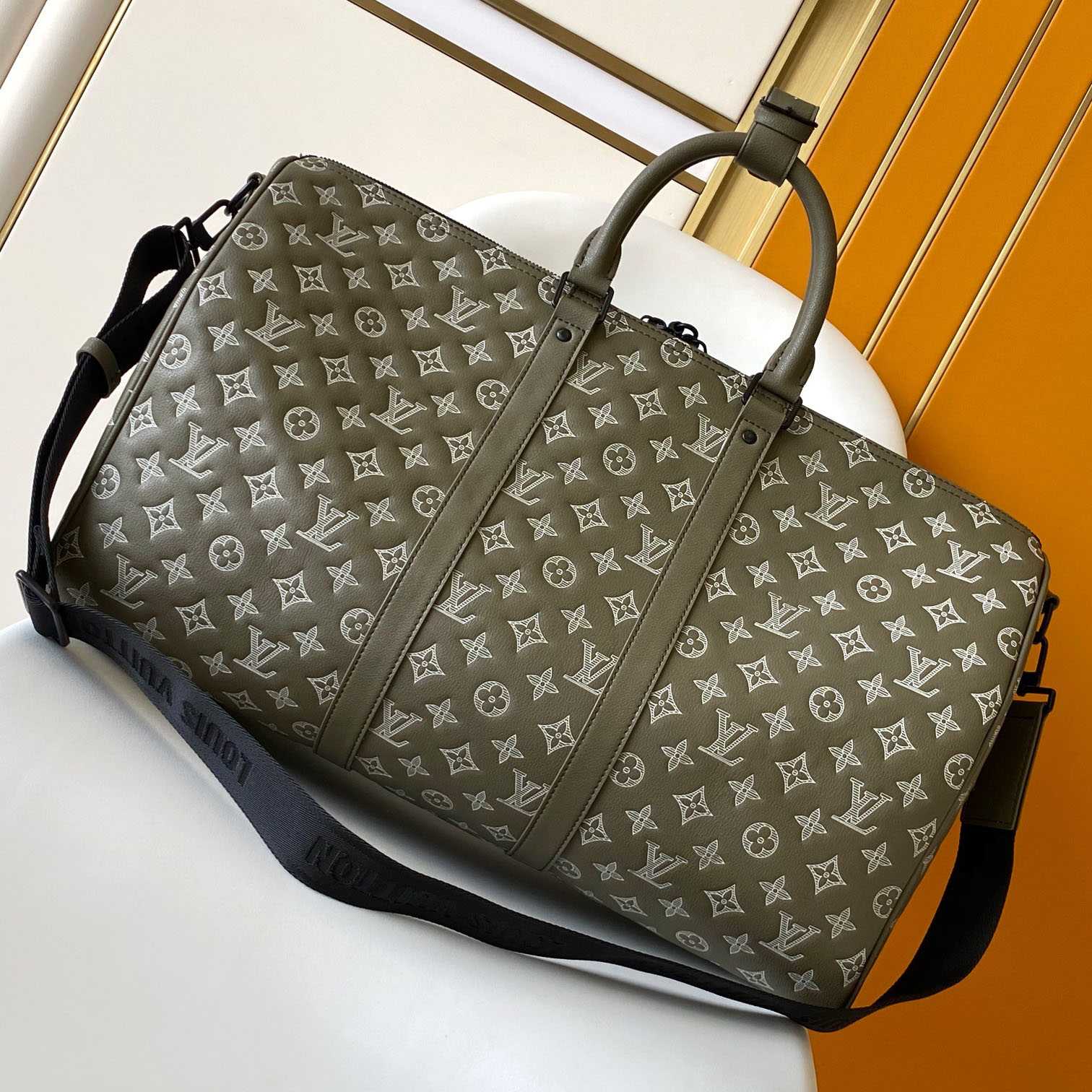 Louis Vuitton Keepall Bandoulière 50  M12504 - DopestKickz