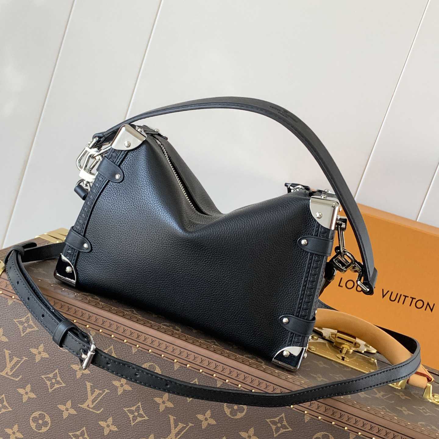 Louis Vuitton Side Trunk MM   M25160 - DopestKickz