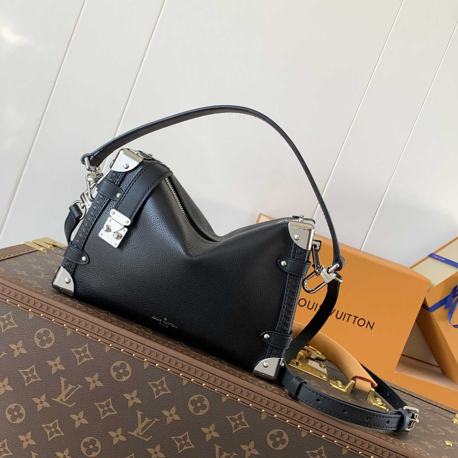Louis Vuitton Side Trunk MM   M25160 - DopestKickz
