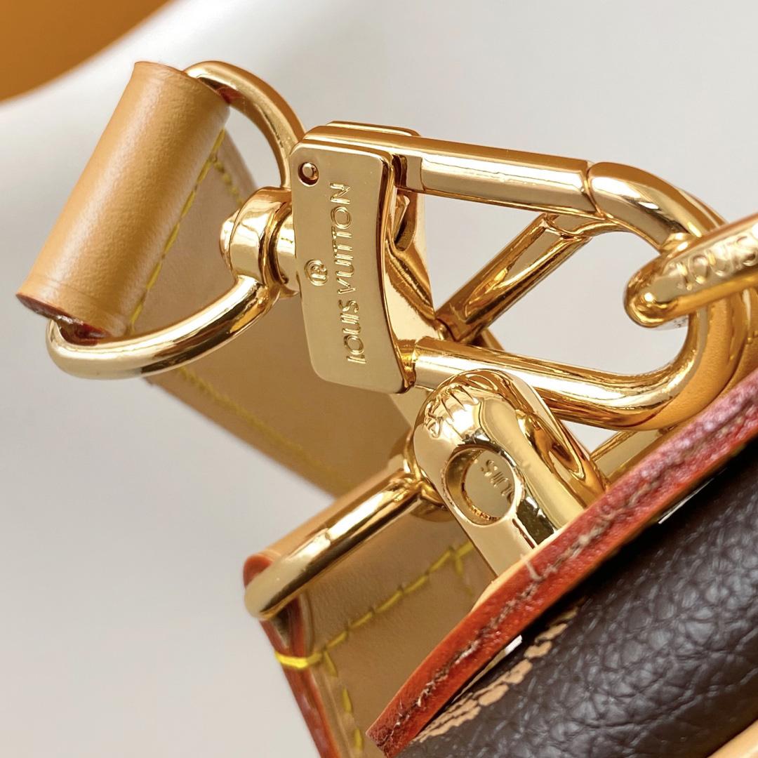 Louis Vuitton Danube   M14106 - DopestKickz