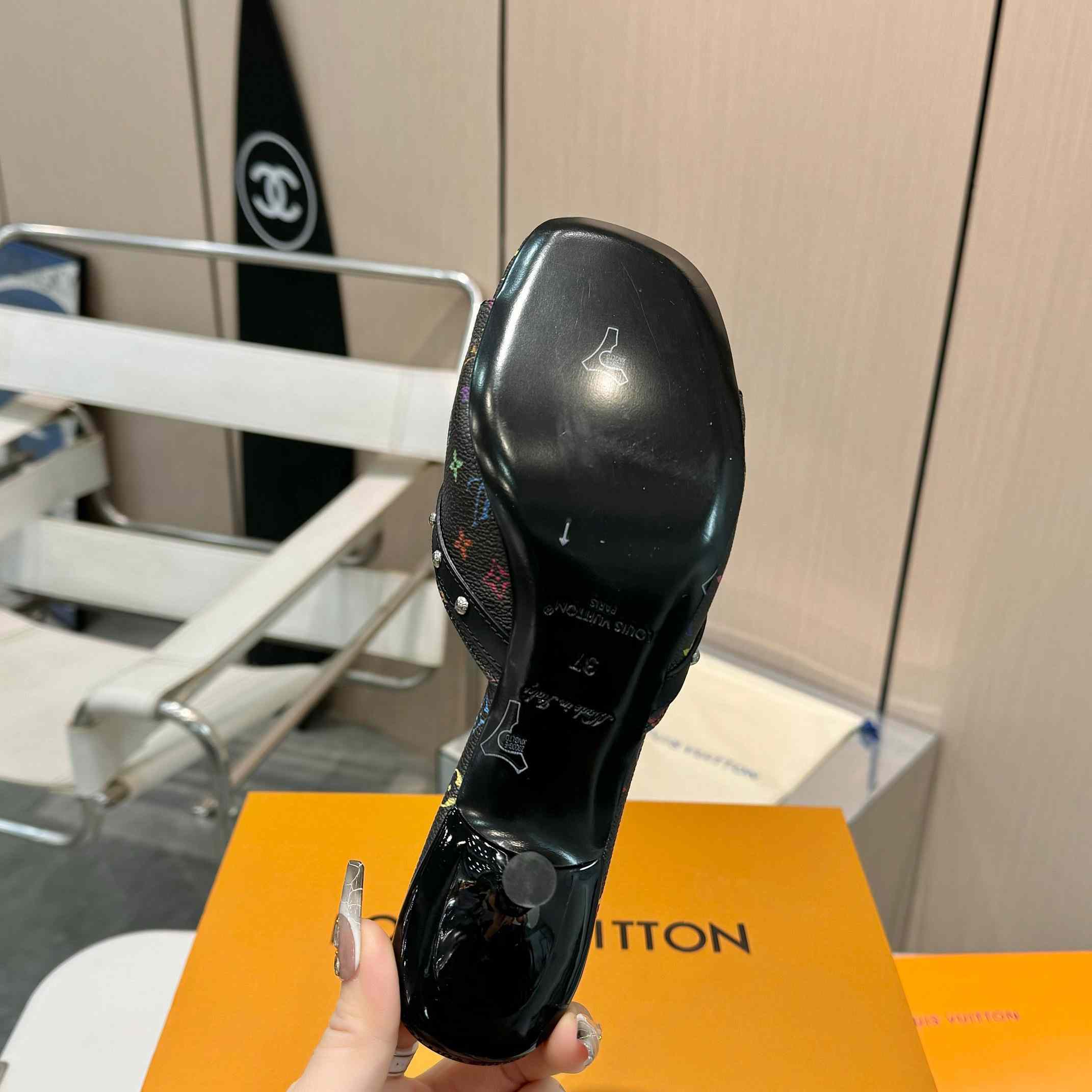 Louis Vuitton LV x TM 6AM Mule    - DopestKickz