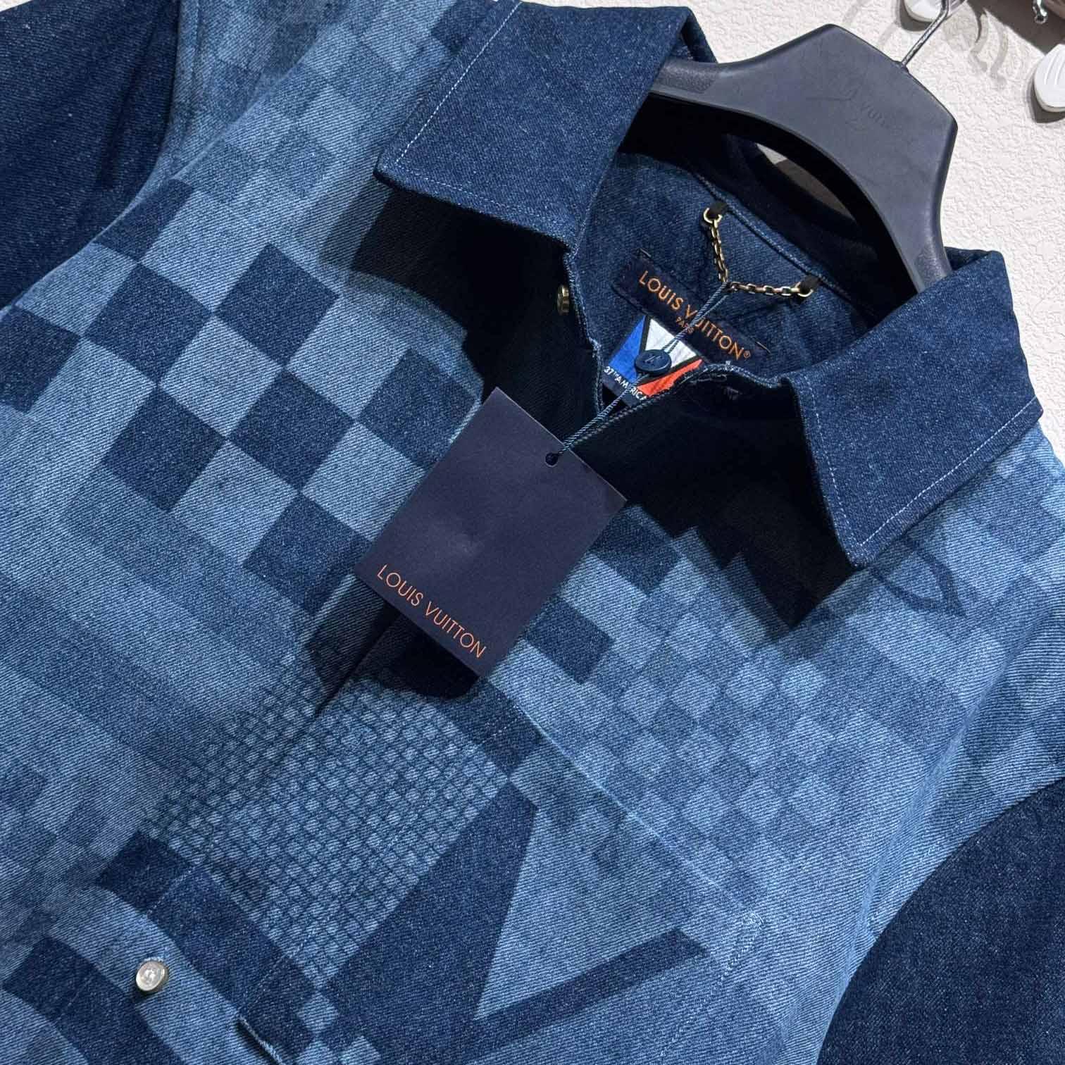 Louis Vuitton Printed Short-Sleeved Denim Shirt   1AFVQL - DopestKickz