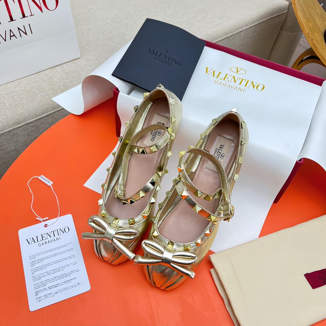 Valenti Rockstud Laminated Nappa Leather Ballerina - DopestKickz